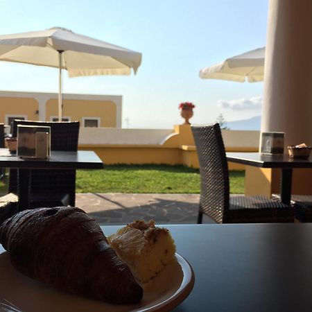 Hotel Arcangelo - Salina سانتا مارينا سالينا المظهر الخارجي الصورة