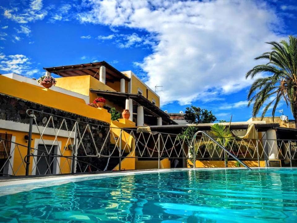 Hotel Arcangelo - Salina سانتا مارينا سالينا المظهر الخارجي الصورة