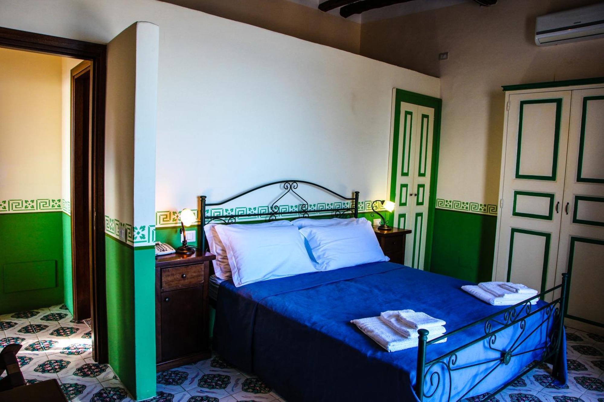Hotel Arcangelo - Salina سانتا مارينا سالينا المظهر الخارجي الصورة