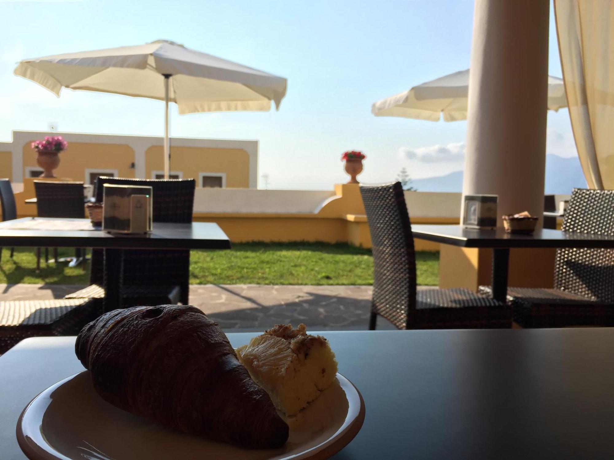 Hotel Arcangelo - Salina سانتا مارينا سالينا المظهر الخارجي الصورة