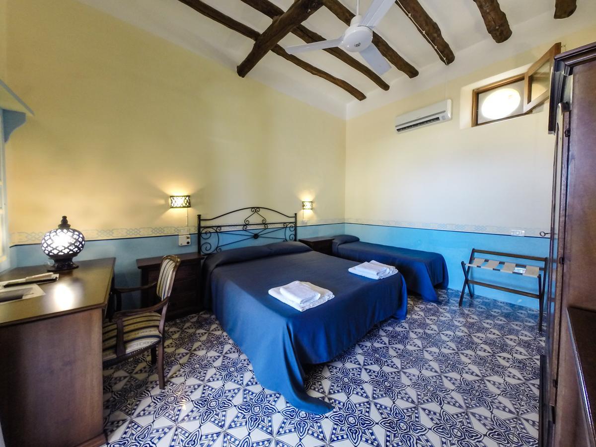 Hotel Arcangelo - Salina سانتا مارينا سالينا المظهر الخارجي الصورة