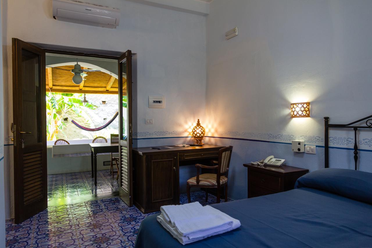 Hotel Arcangelo - Salina سانتا مارينا سالينا المظهر الخارجي الصورة