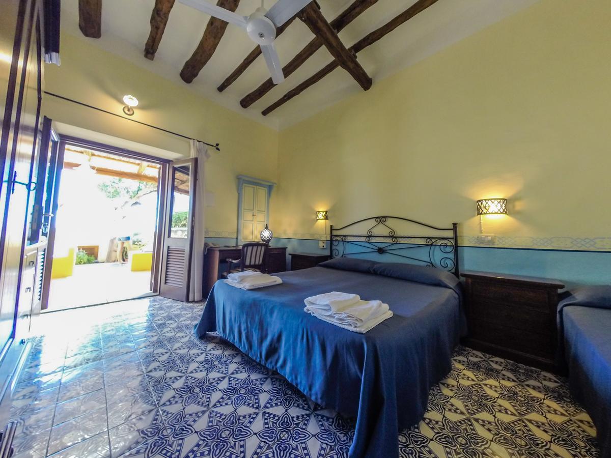 Hotel Arcangelo - Salina سانتا مارينا سالينا المظهر الخارجي الصورة