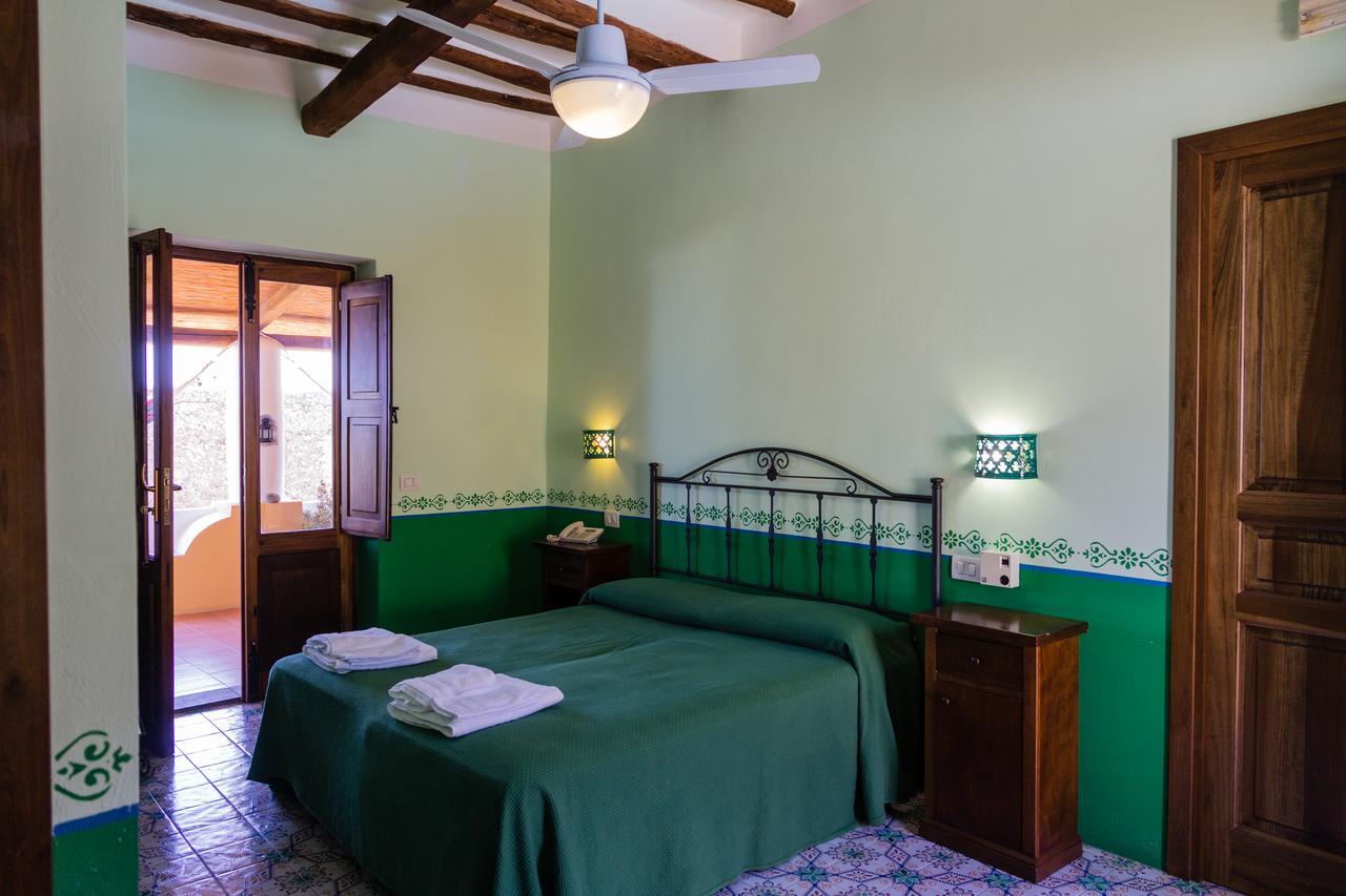 Hotel Arcangelo - Salina سانتا مارينا سالينا المظهر الخارجي الصورة
