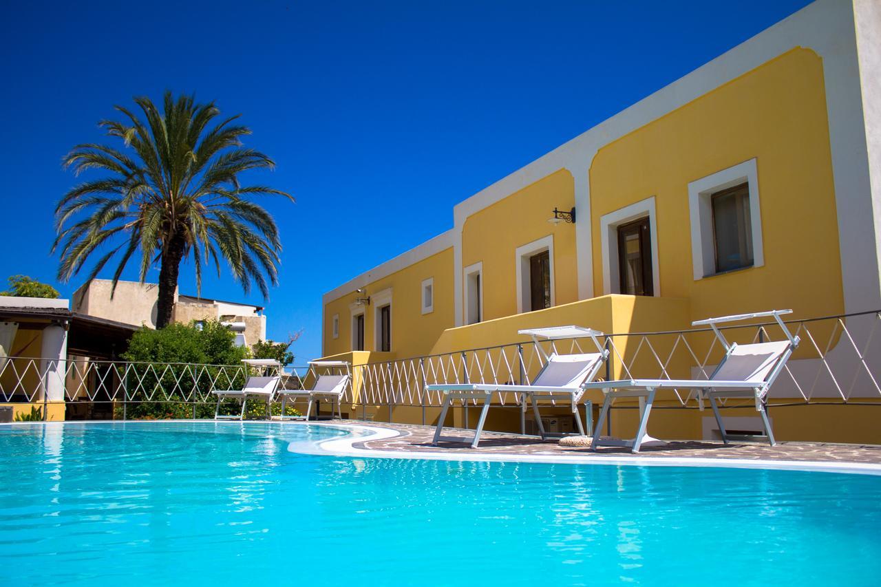 Hotel Arcangelo - Salina سانتا مارينا سالينا المظهر الخارجي الصورة