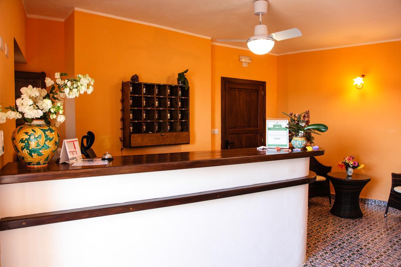 Hotel Arcangelo - Salina سانتا مارينا سالينا المظهر الخارجي الصورة