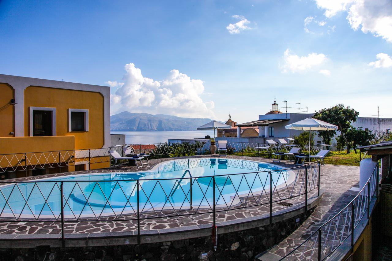 Hotel Arcangelo - Salina سانتا مارينا سالينا المظهر الخارجي الصورة